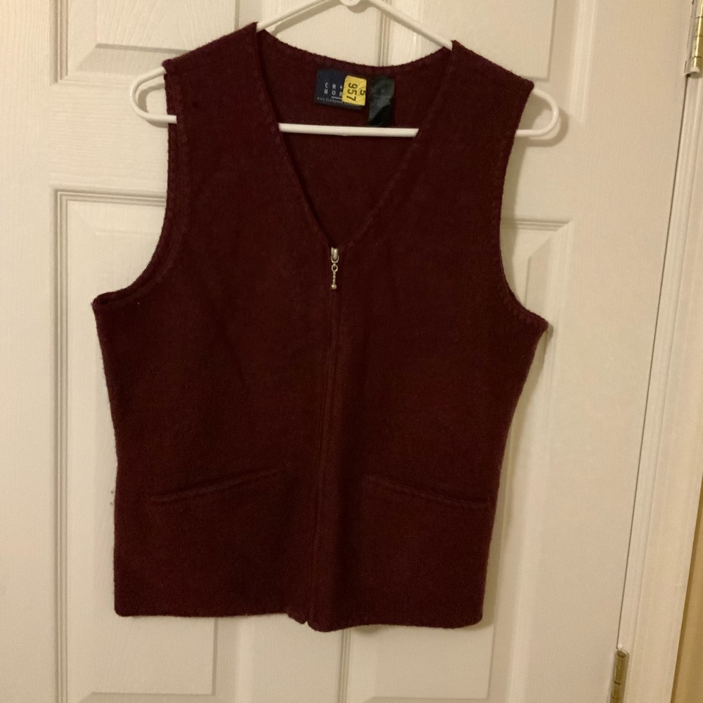 Sweater vest